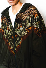 Load image into Gallery viewer, Welcome to the Jungle Vintage Windbreaker
